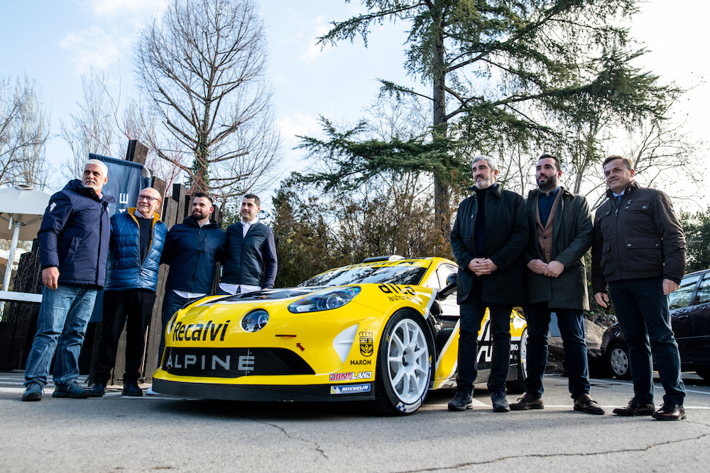 Presentación del Alpine Recalvi Rallye Team, con los responsables de Grupo Recalvi y Renault Group España