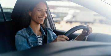 Ni peligro al volante ni mujer tenía que ser: así conducen ellas
